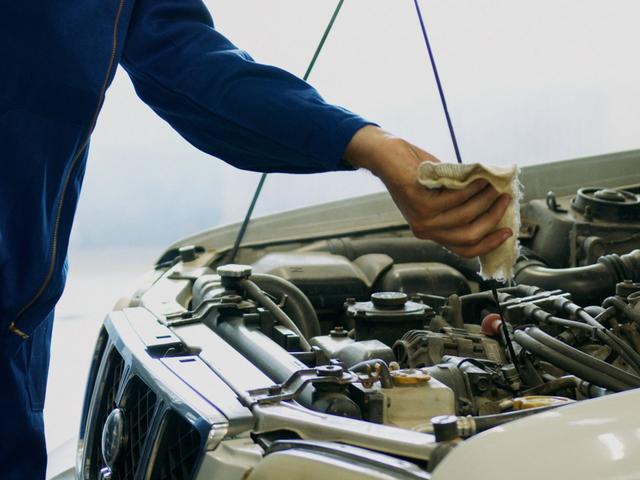 Tiktak Servis Araç Motor Yağı Değişimi